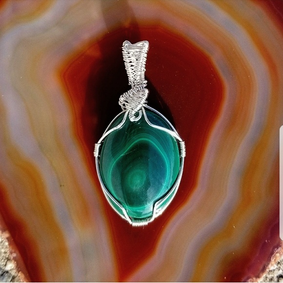 The Krystal Perspective Jewelry - Malachite ❤ Sterling Silver Pendant ⭐